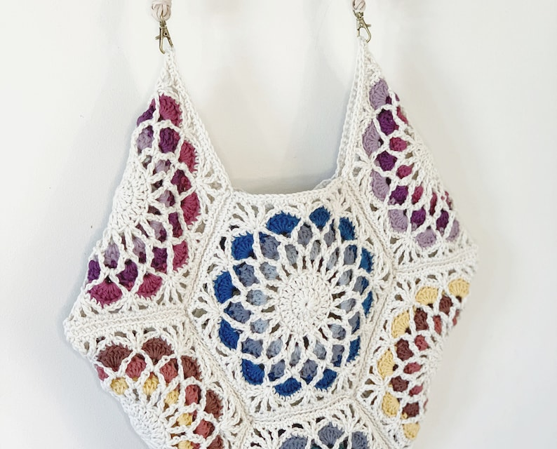 Crochet a Fractal Bloom Project Bag That’s Almost Too Pretty to Use