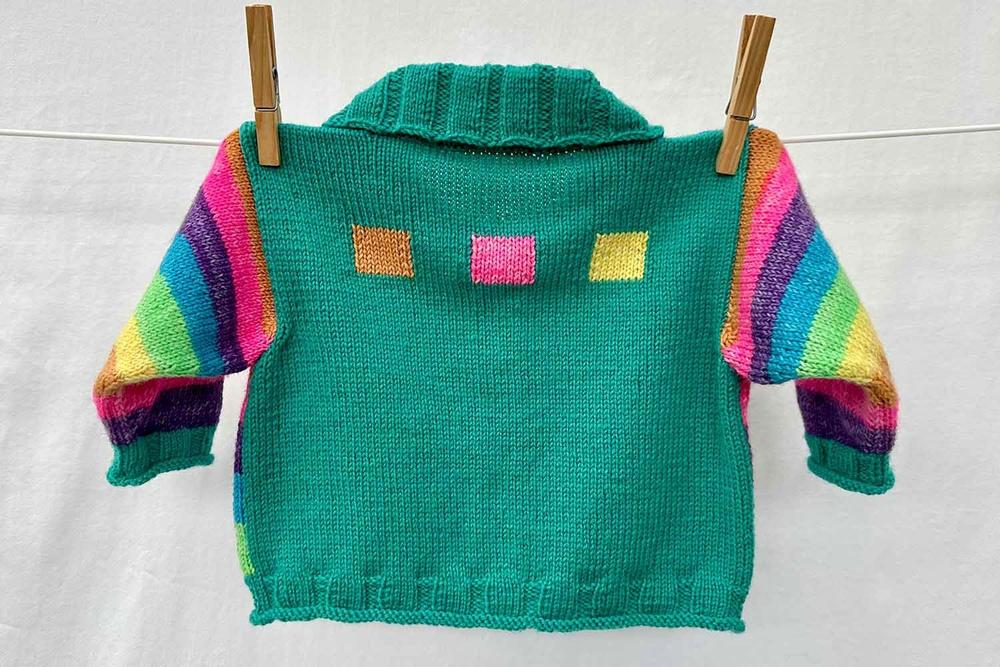 knitting patterns designed by Holli Yeoh and available via KnitPicks