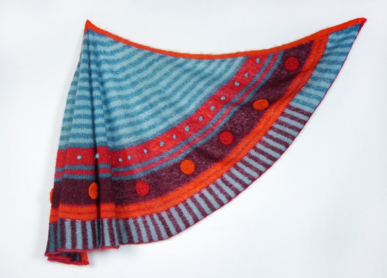 Knit a Hatshepsut Shawl, Inspired By Egypt’s Most Powerful Female Pharaoh