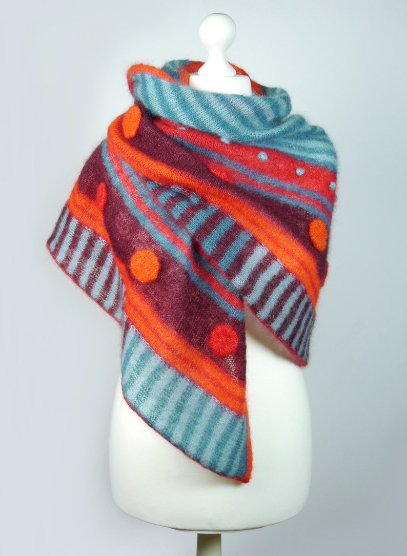 Knit a Hatshepsut Shawl, Inspired By Egypt's Most Powerful Female Pharaoh